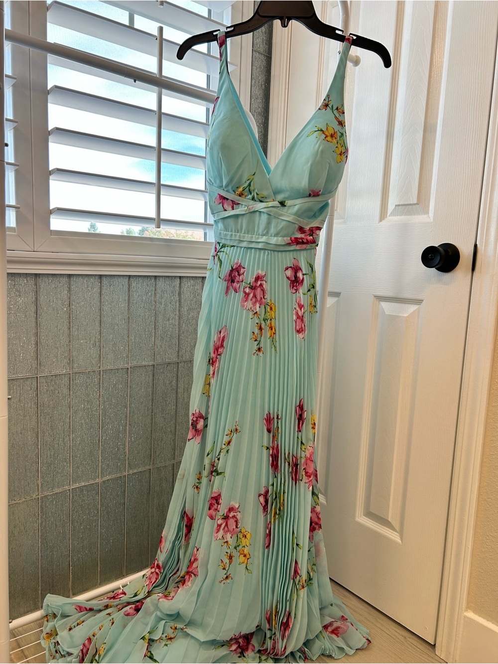 Laundry By Shelli Segal Blue Floral Pleated Maxi Dress - Picture 2 of 6